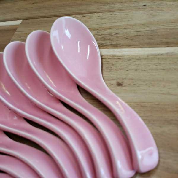 きれいなチェリーピンクの陶磁器 まるみのある万能レンゲ れんげ 10客セット まとめ売りの画像2