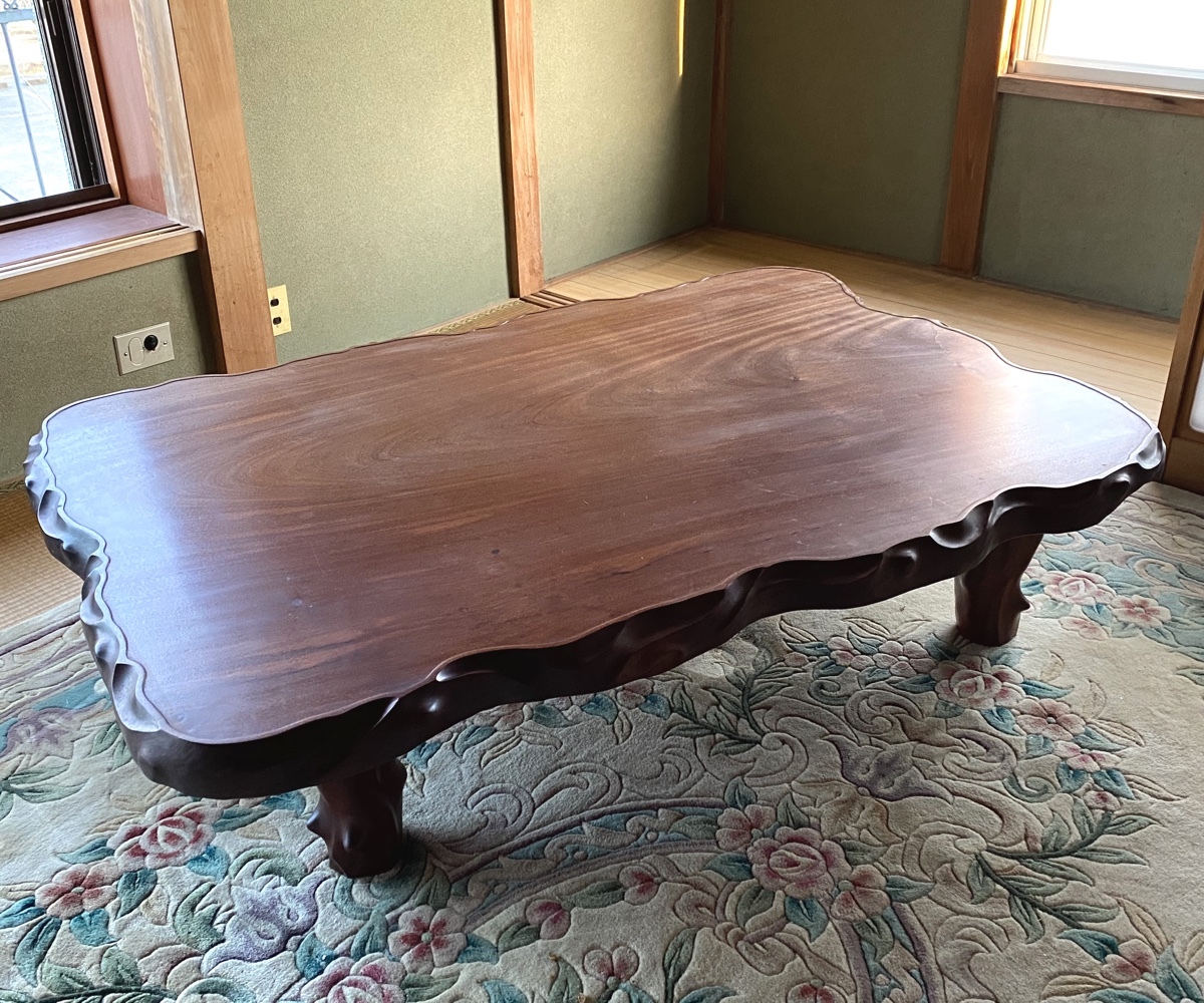重厚感のある 天然木 一枚板 座卓 ローテーブル