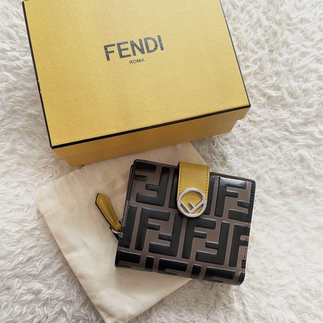 フェンディ fendi 未使用 折財布 FF柄 ファブリック コンパクト