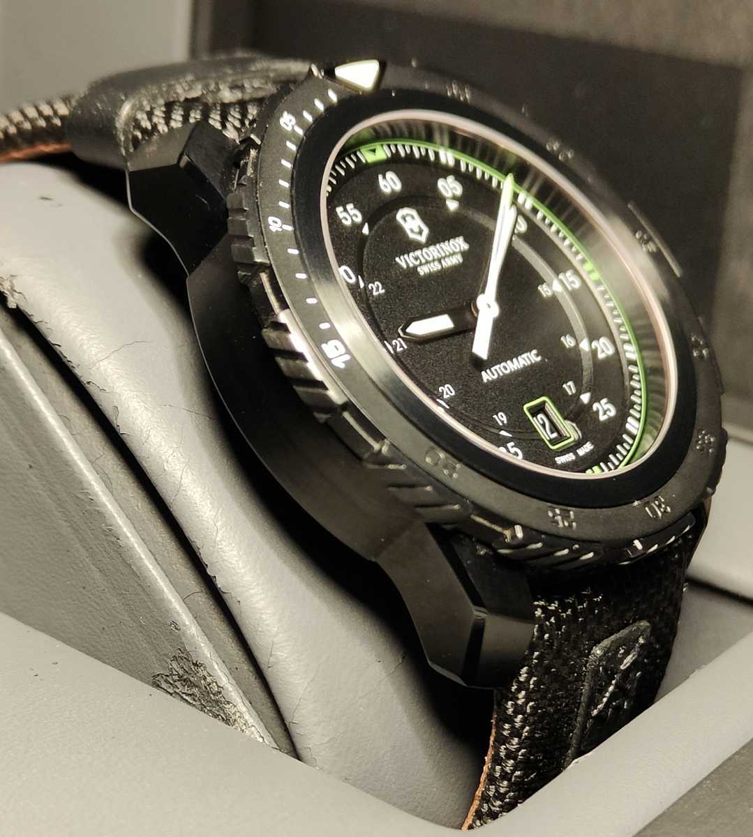 送料無料 定価18万 VICTORINOX ALPNACH Automatic ビクトリノックス オートマチック ball LUMINOX  HAMILTON watch traser 腕時計