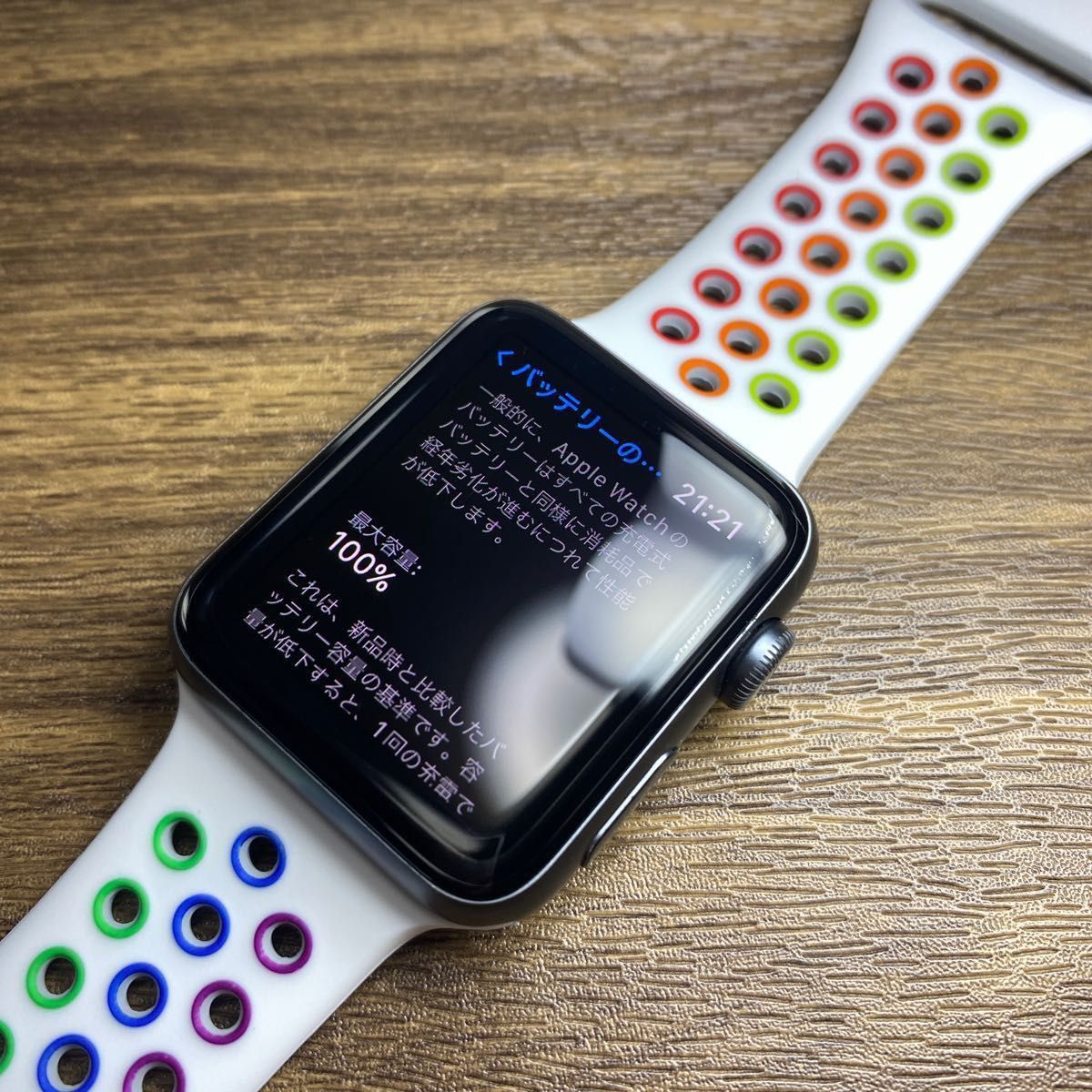 100%【極美品】apple watch series3 NIKEモデル 42mm GPS 付属品新品