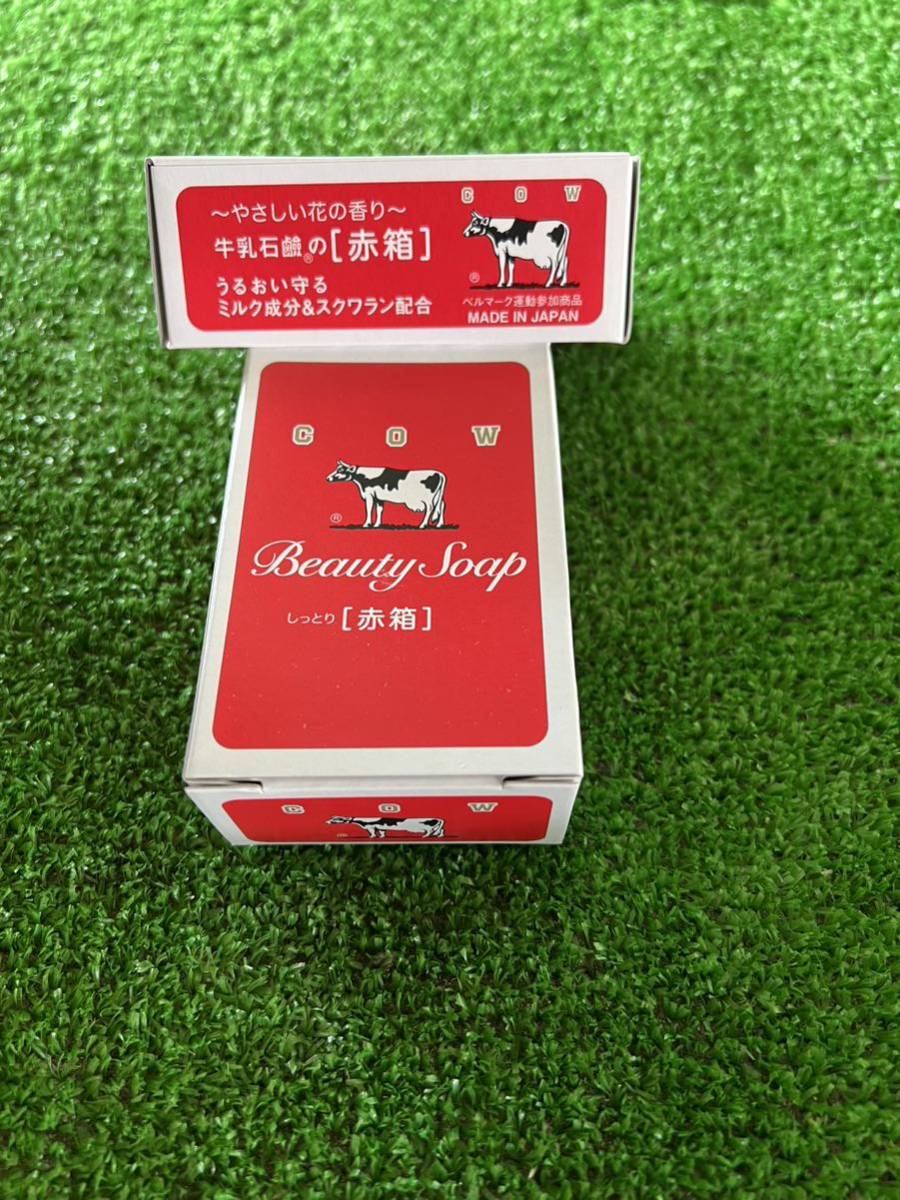 牛乳石鹸BEAUTY SOAP 化粧石鹸カウブランド赤箱a1 300個入100g