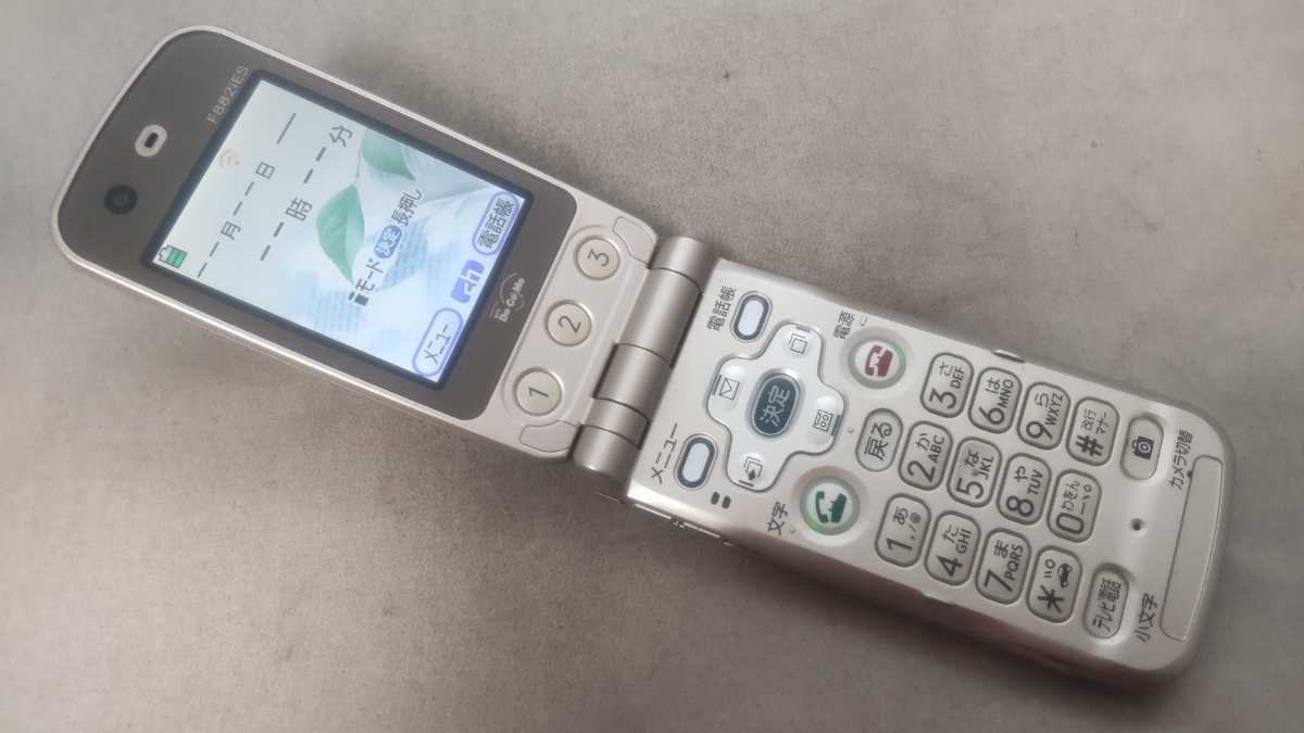 docomo FOMA удобно ho nF882iES #DG4223 FUJITSUgalake- мобильный телефон простой подтверждение рабочего состояния & простой чистка & первый период .OK суждение 0 бесплатная доставка хорошая вещь 