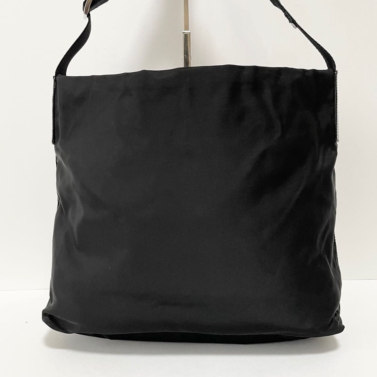 美品 男女兼用】PRADA プラダ ショルダー バッグ メッセンジャー 美品 男女兼用】PRADA プラダ ショルダー バッグ メッセンジャー