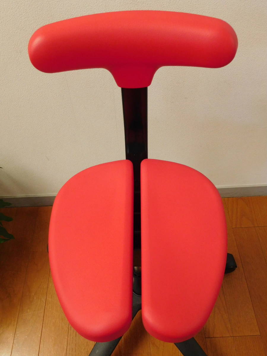 ◆アーユルチェア オクトパス　キャスター 赤◆Ayur Chair美品グッドデザイン健康デスクワーク学習椅子サポート バランスチェア テレワーク_コンディションも良好