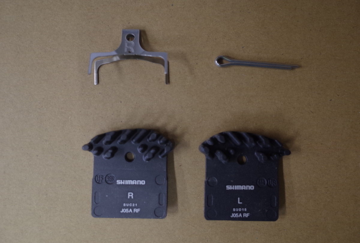 SHIMANO( Shimano ) J05A-RF( old J03A) resin disk brake pad fins attaching package less Shimano genuine products 