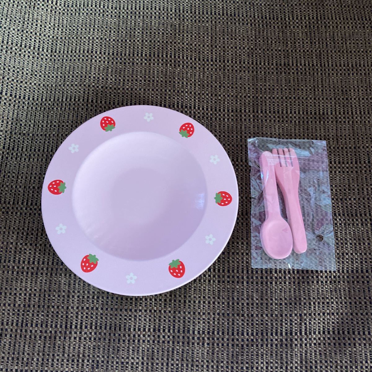  mother garden . strawberry . plate toy 