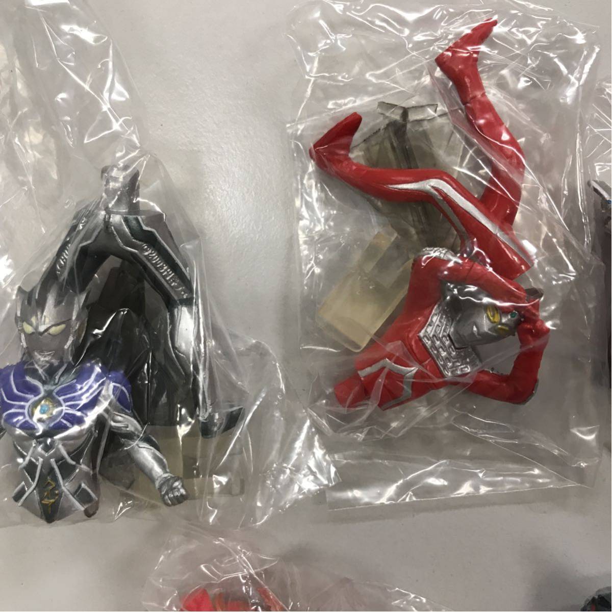 Gashapon Unassembled超人全部6奧特曼宇宙VS超人正義 原文:ガシャポン　未組立　ウルトラマン　全６種　ウルトラマンコスモスＶＳウルトラマンジャスティス編