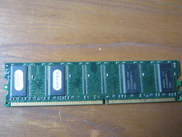 [PC2700U-25330 333 МГц CL2.5 DDR SDRAM 256MB HYNIX] HY5DU56822BT-J∥