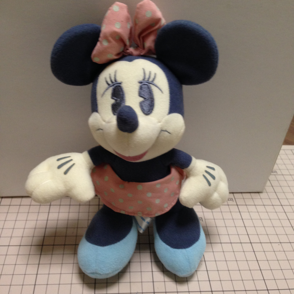 < beautiful goods > Minnie Mouse * soft toy * length approximately 23cm (V
