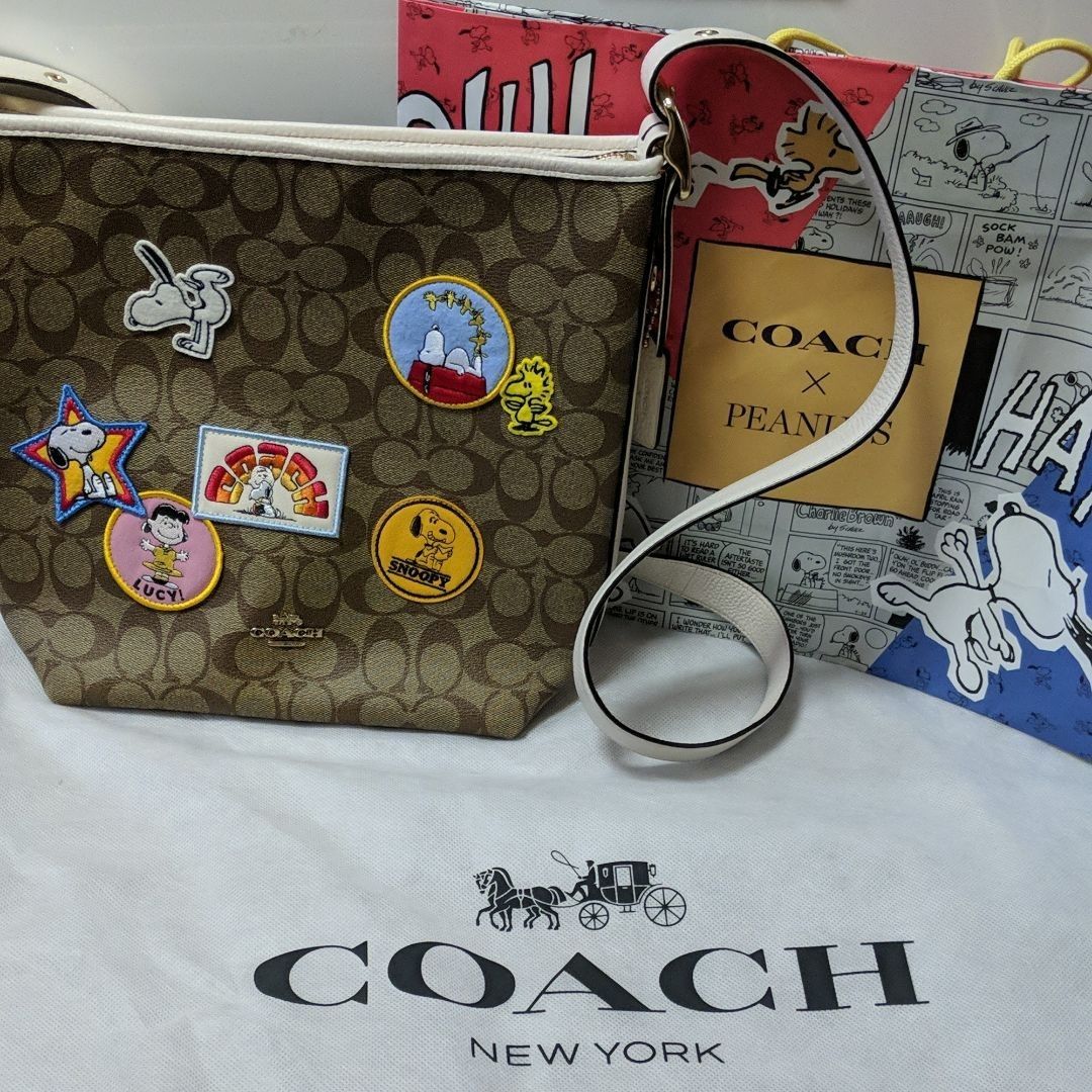 COACH×PEANUTS 限定コレクション スヌーピー ポーチ リフトレット