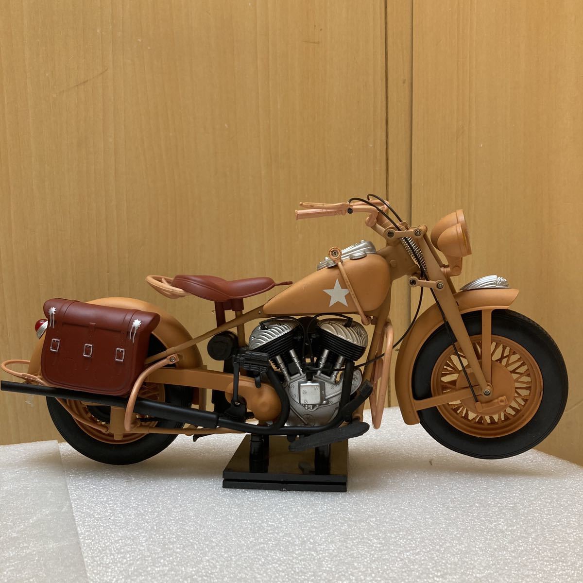 YK0081 Jndian バイク オートバイ 模型 ミニカー 現状品 0124の画像5