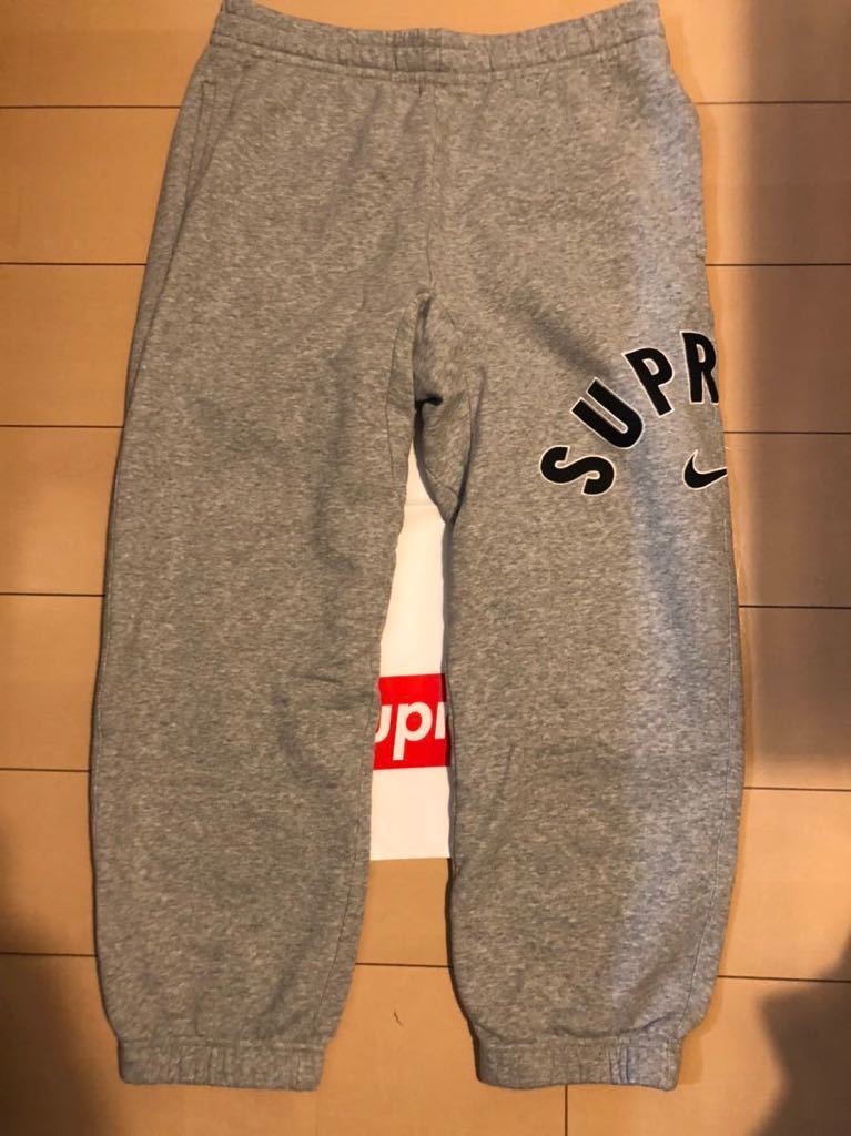 SupremeNikeArcsweat pantgrey シュプリームナイキスウェットパンツ アーチ arch pants sweatpant  sweatpants sサイズ パンツ｜PayPayフリマ