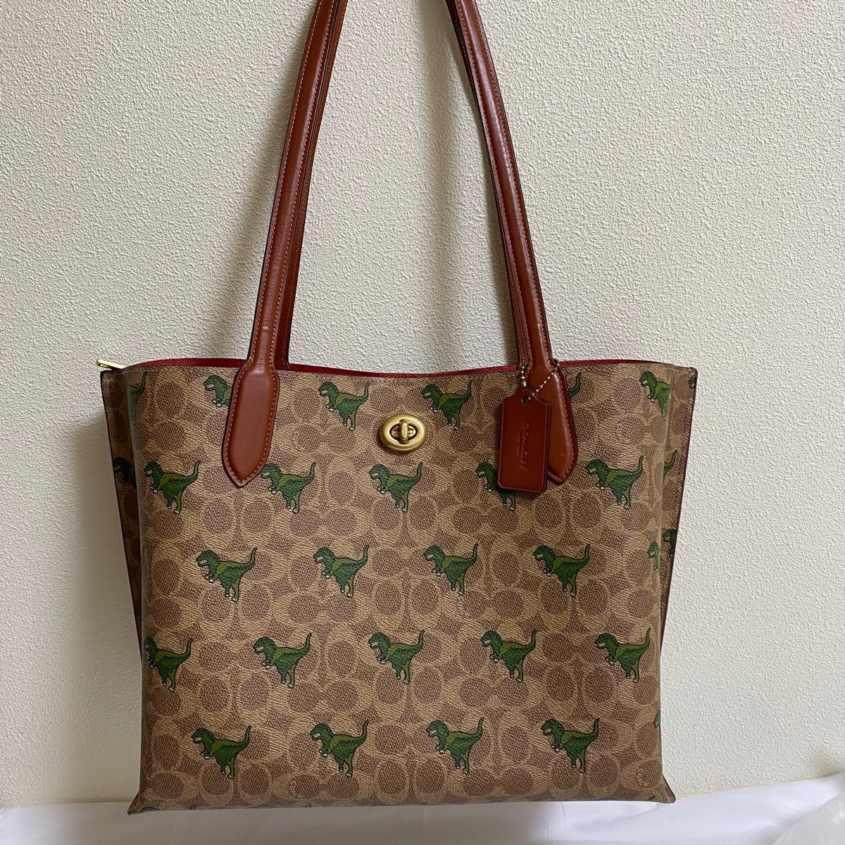 高品質】 【未使用】coach 未使用coachレキシーTシャツ ウィロウ
