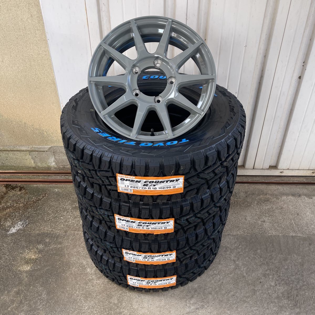 ジムニー 16×5.5J+22☆オープンカントリー☆セメントグレー