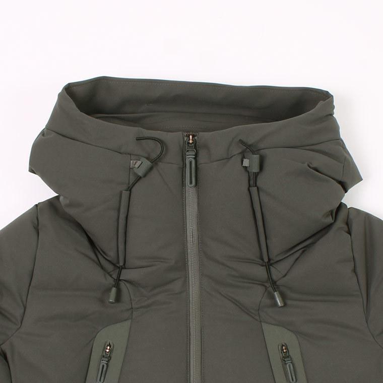 ヤフオク! - DESCENTE デサントオルテライン 水沢ダウン マウン...