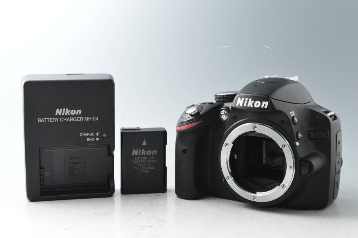 #8966【良品】シャッター数2501回 Nikon ニコン D3200 ボディ ブラック