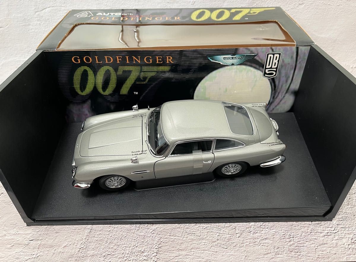 AUTOart 1/18 アストンマーチン DB5 (007 GOLDFINGER) ASTON MARTIN