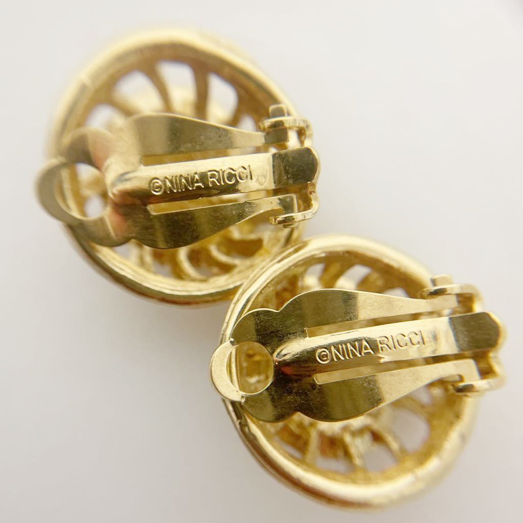  prompt decision *NINA RICCI Nina Ricci Logo dome type earrings rhinestone Gold rare rare Vintage 