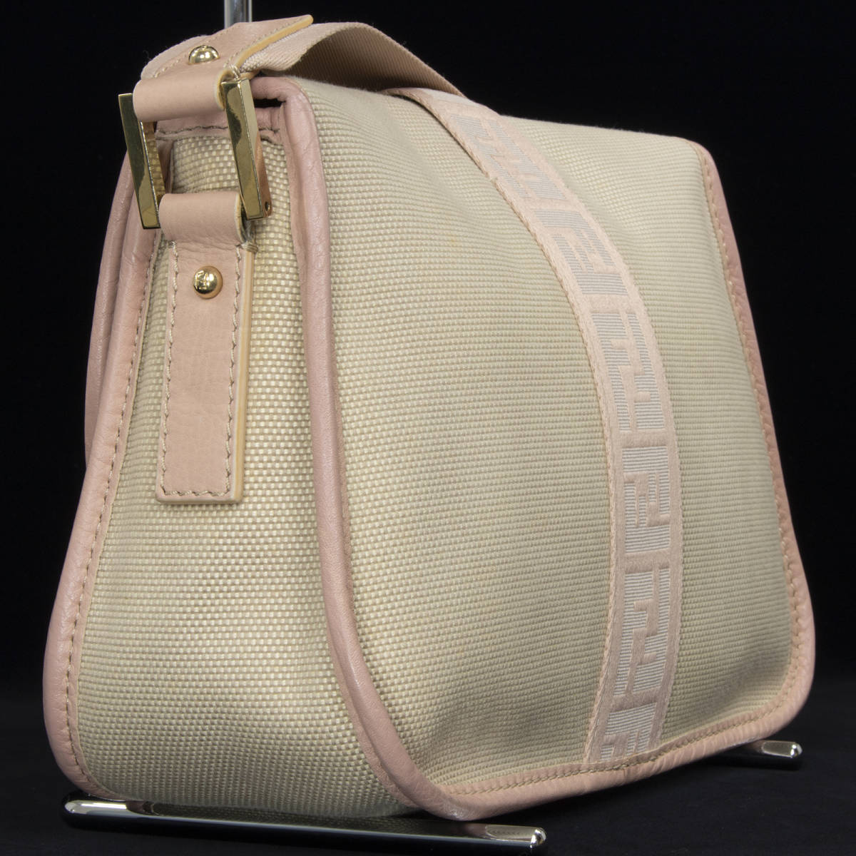 全額返金保証・送料無料】FENDI/フェンディのショルダーバッグ・正規品