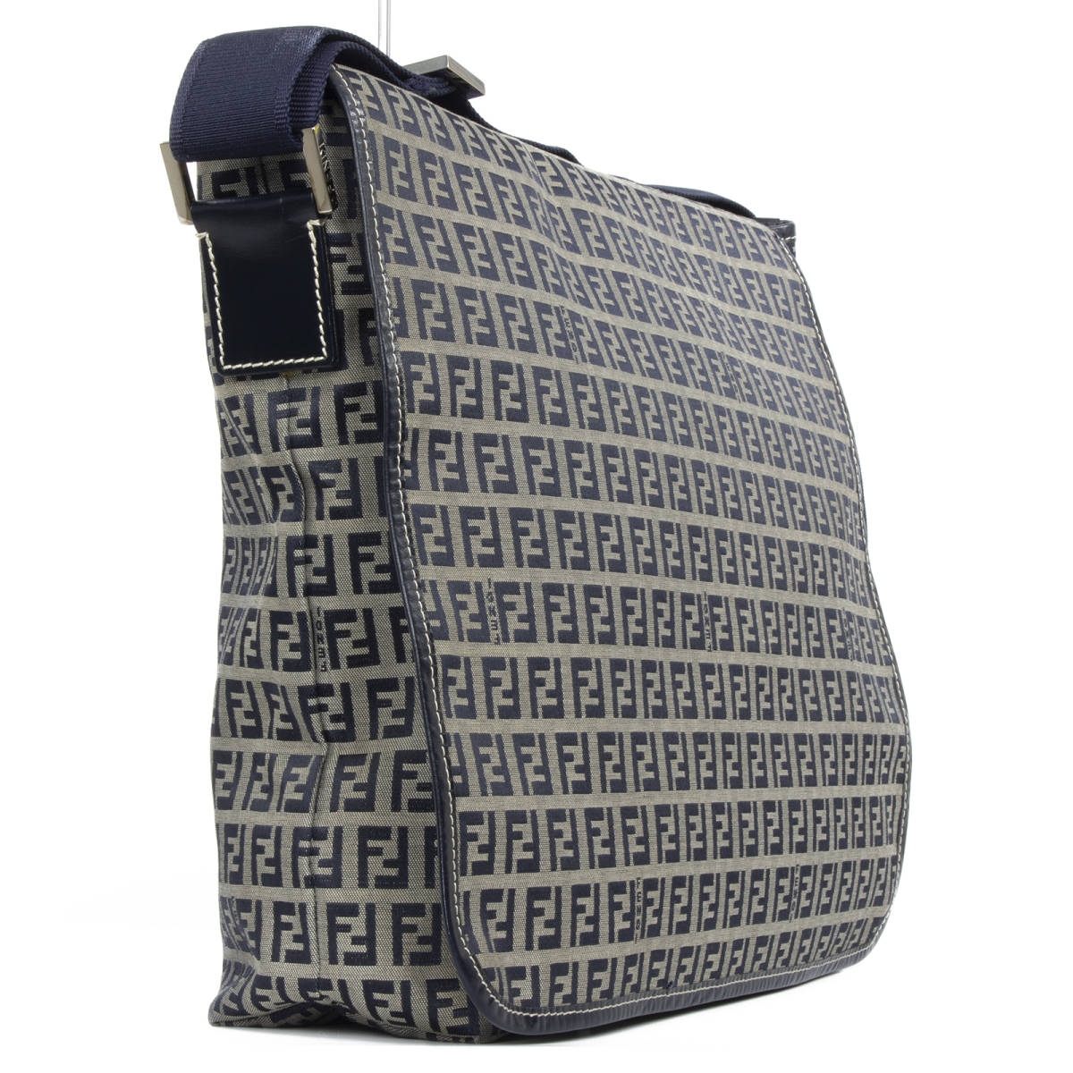 全額返金保証・送料無料】FENDI/フェンディのショルダーバッグ