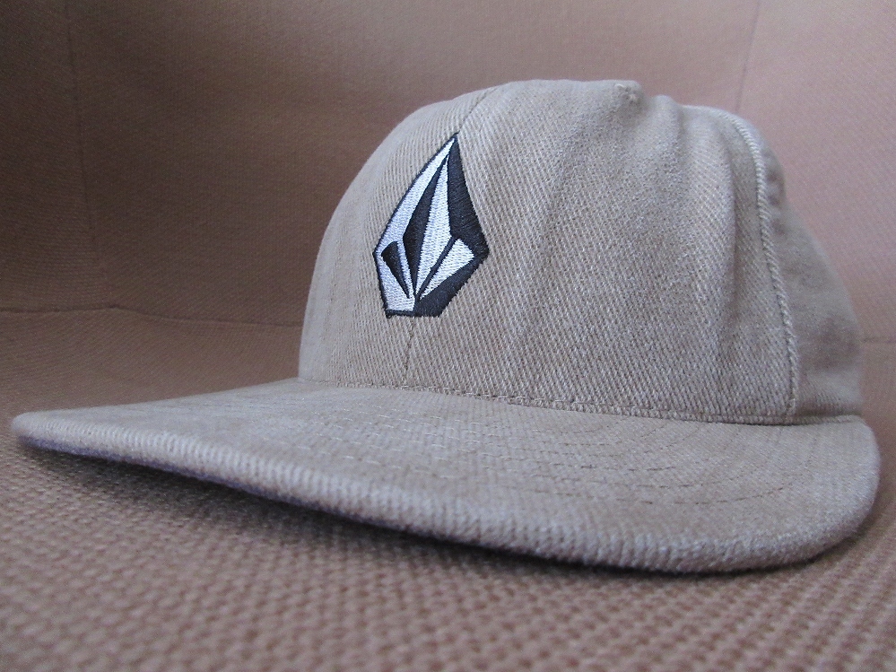 90 -е годы USA Volcom Stone Logo Logo Emelcodery Snap Back Cap Haki Bolcomstone Cap Hat Hat Surf Skateboard Snowboard