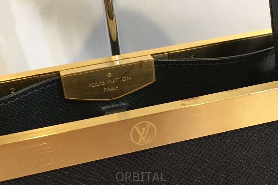 二子玉)LOUIS VUITTON ルイヴィトン M52240 シティフレーム ハンドバッグ ブラック 黒 定価487,000円 美品 ※ショルダー欠_画像6