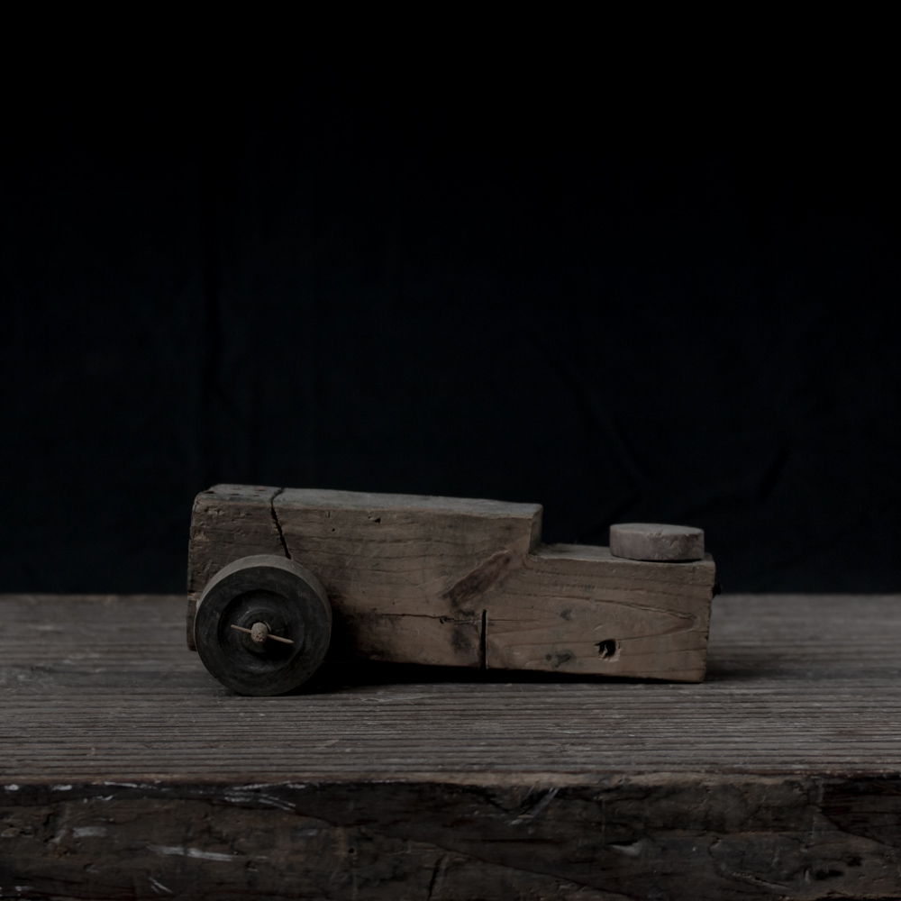 木製玩具の車 残欠， 日本， 大正時代-昭和時代 20世紀. （アート 芸術 美術 古美術 彫刻 民藝 工芸 工作 玩具 オブジェ 積み木）