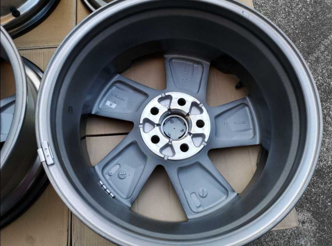 ヤフオク! - 三菱エクリプスクロスPHEV純正ホイール4本セット送料