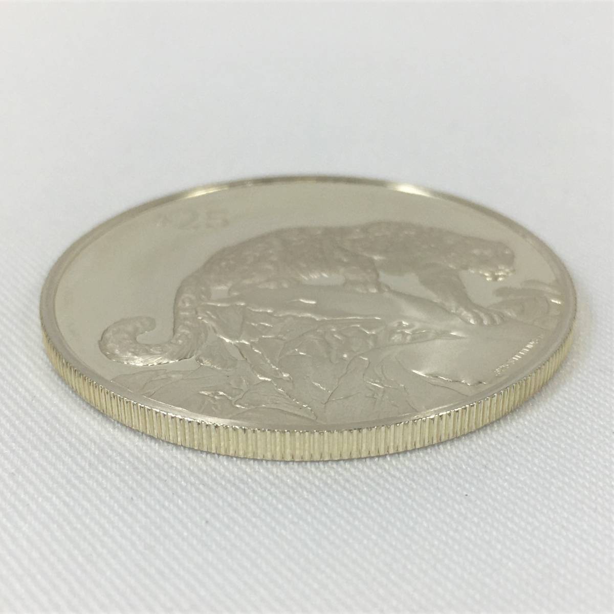 イギリス領ヴァージン諸島 25ドル 銀貨 1993年 ユキヒョウ SV925 プルーフ コイン 硬貨 エリザベス女王 英領バージン諸島 ケース付の画像3
