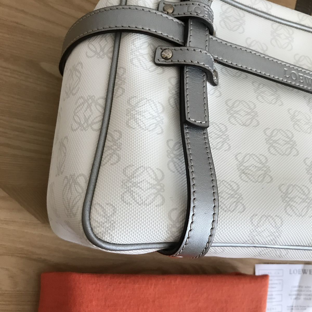 美品 可愛い ロエベ アナグラム ポーチ付き 2wayミニボストンバッグ