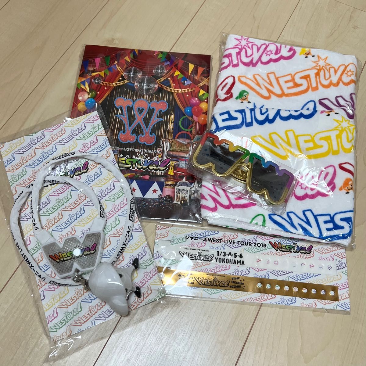 ジャニーズWEST LIVE TOUR 2018 WESTival 公式グッズ　5点セット