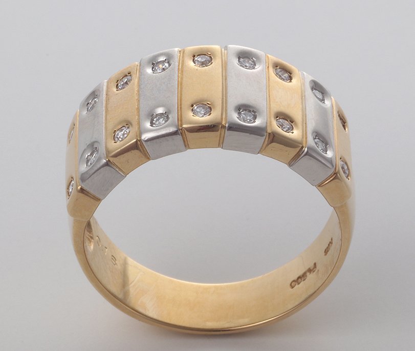 ** dia 18 stone total 0.18ct. k18+Pt900. 16 number combination ring /IP-6400