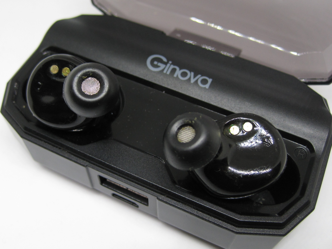 ☆★JUNK★☆ ワイヤレスイヤホン ( Ginova ) Q88 充電ケース付 Bluetooth接続&音声出力:未確認(ジャンク)/即決有☆彡_画像5