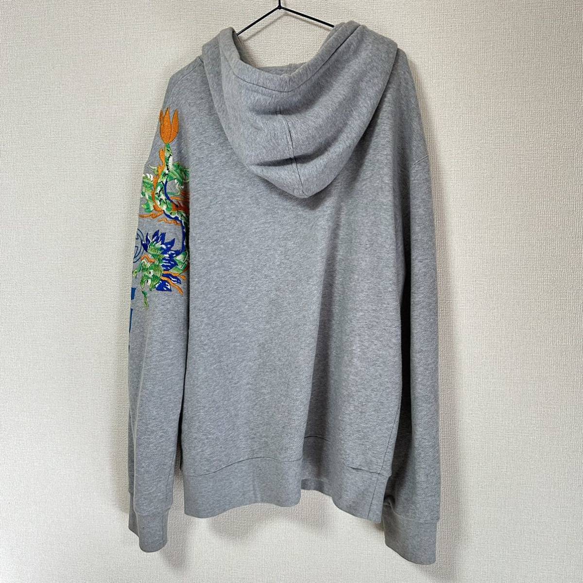 gucci ドラゴン刺繍 ロゴフーディー