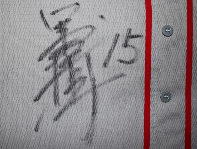 広島カープ15 黒田博樹 1998直筆サイン実使用ユニフォーム 永久欠番 プロ入り当初_プロ入り当初の直筆サイン。