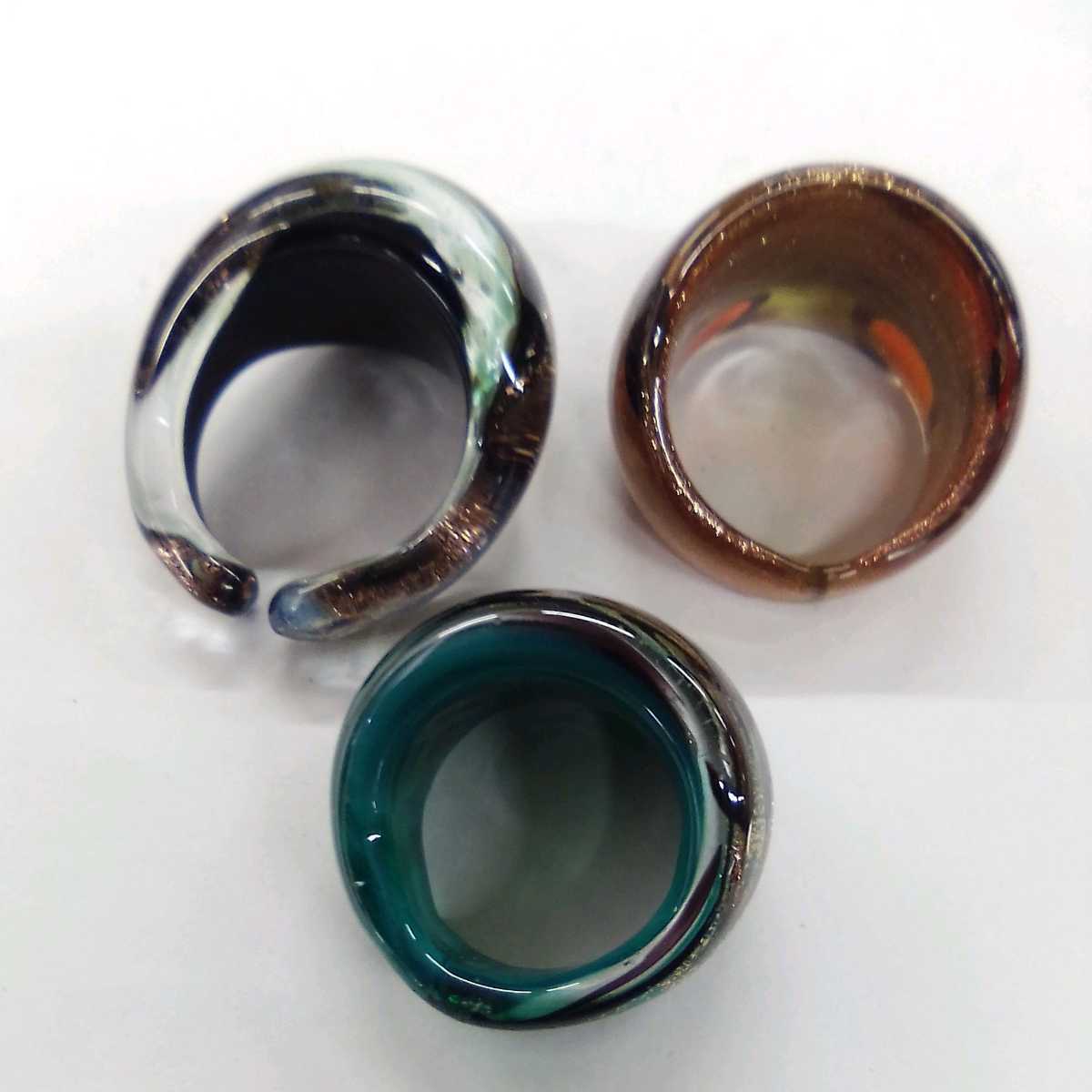 ●ハ1050H◎キラキラ・個性的デザイン ガラス 指輪・リング まとめて◎送料込み◎   の画像3
