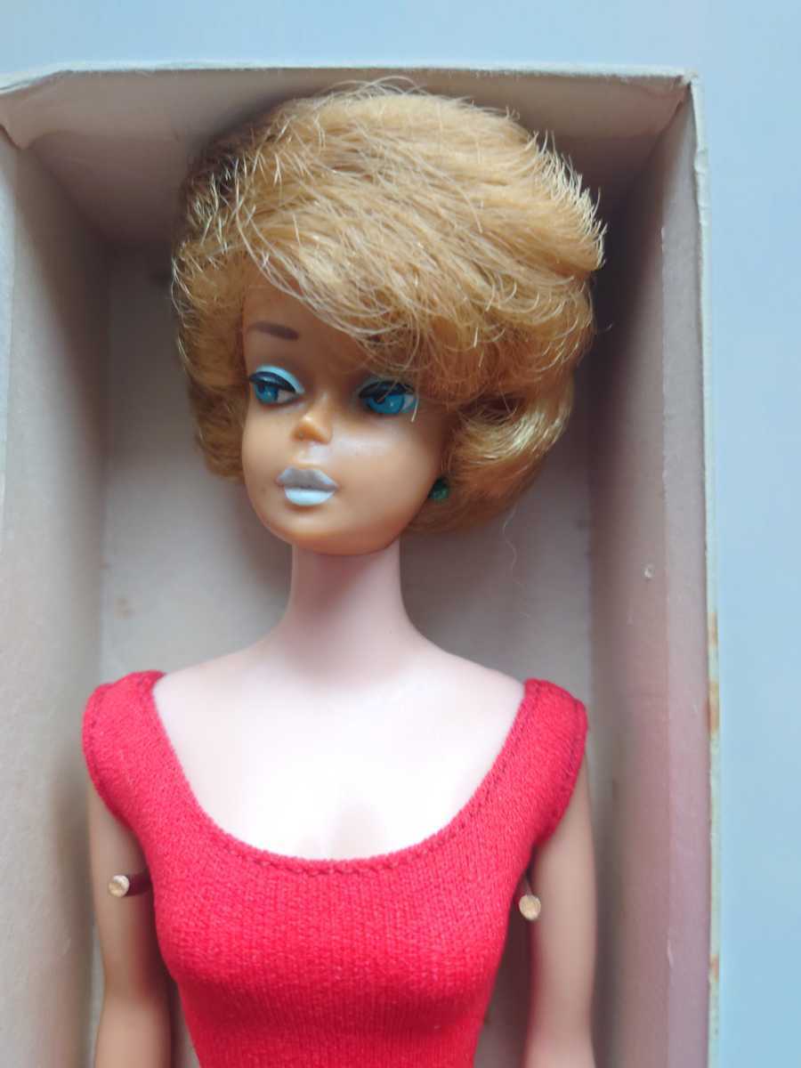 【ヴィンテージバービードール】1962年のバブルカット ヴィンテージバービードール 箱、スタンド付き vintage barbie の画像2