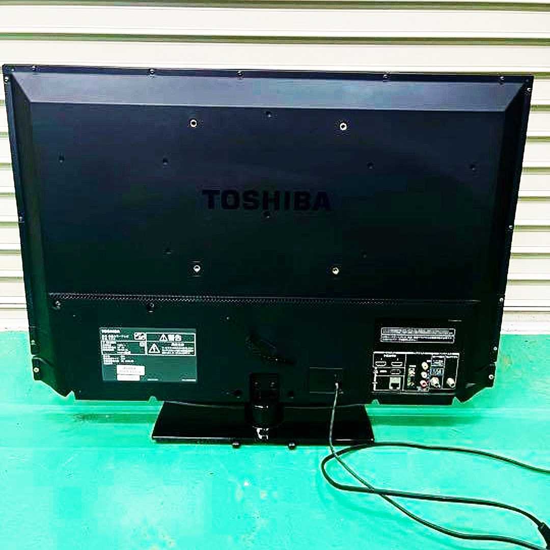 送料込み　TOSHIBA REGZA 32S5　LEDテレビ　HDMI対応　倉庫の掃除で出てきました_画像2