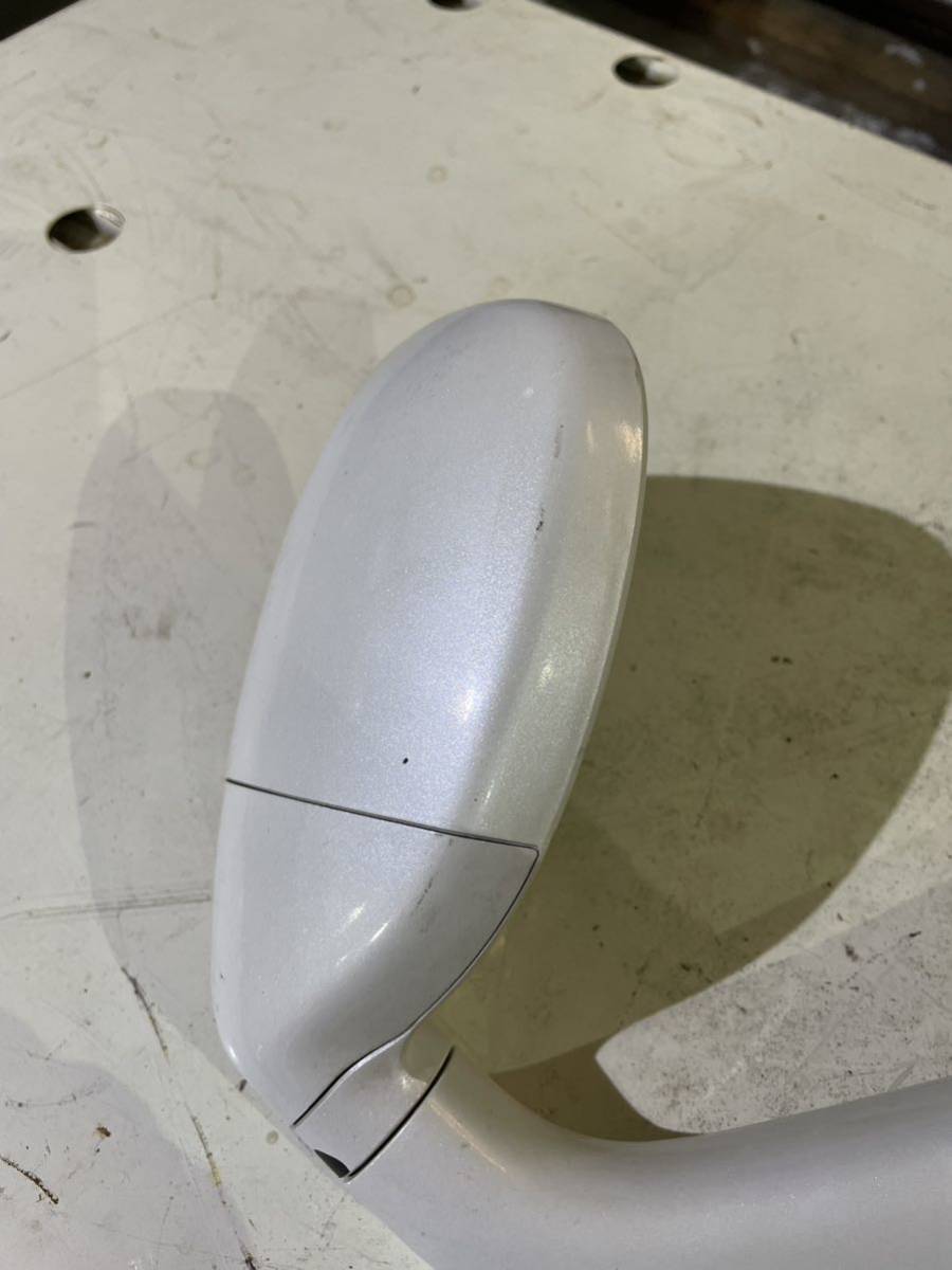  Toyota Hiace 200 series fender mirror used under mirror Guts mirror front white pearl 