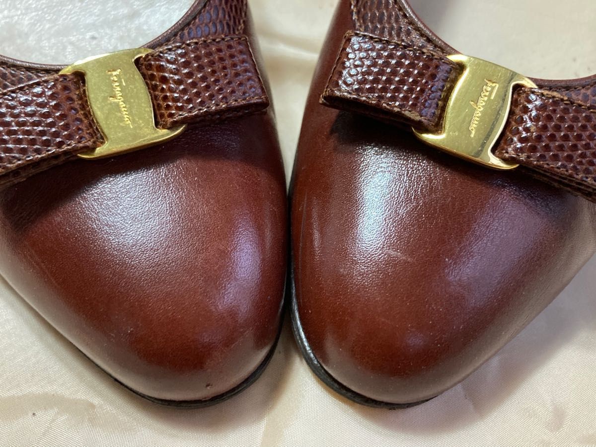 Salvatore Ferragamo  パンプス　7C