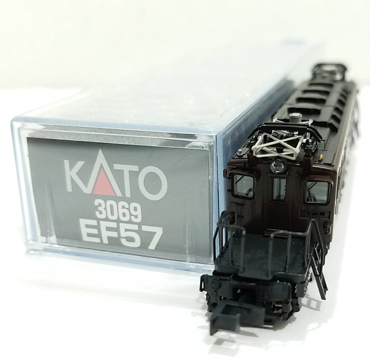 独創的 KATO 3069 EF57 国鉄 旅客用直流電気機関車 デッキ 鉄道模型 N