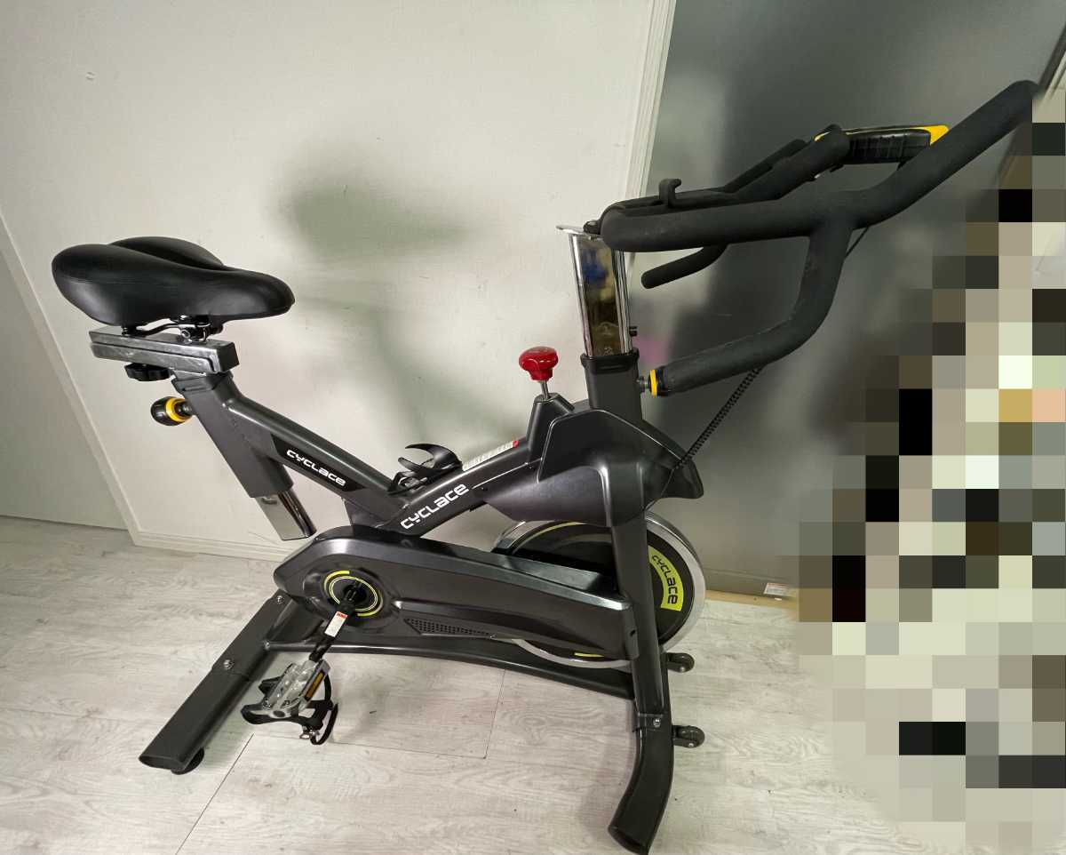 Cyclace スピンバイク フィットネスバイク キャスター付 エアロバイク 送料2500円 トレーニング機器 東京池袋の画像1