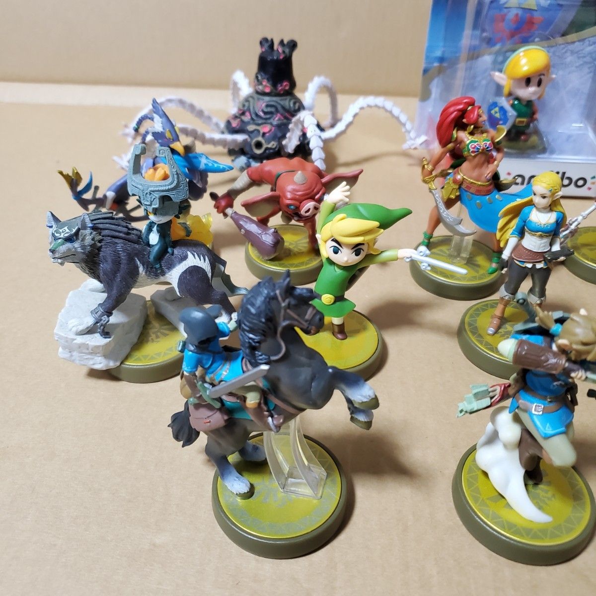 amiibo「ゼルダの伝説」ウルフリンク/ガーディアン/弓/騎乗 ブレスオブザワイルド等15種類の中古　オマケでリンク