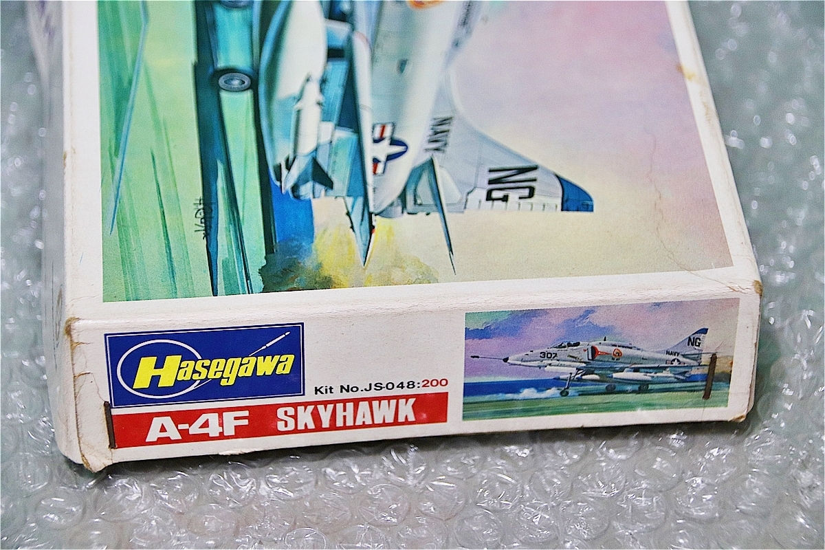 プラモデル ハセガワ HASEGAWA 1/72 A-4F スカイホーク アメリカ海軍艦上攻撃機 飛行機 戦闘機 未組み立て 古い 昔のプラモ 昭和レトロ_画像3