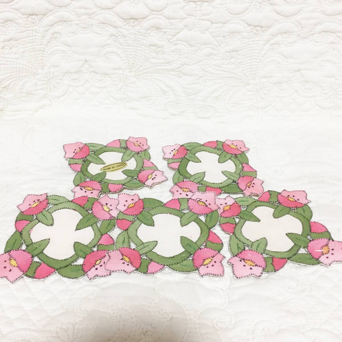 新品　花柄　布コースター　５枚セット　ピンク_画像1