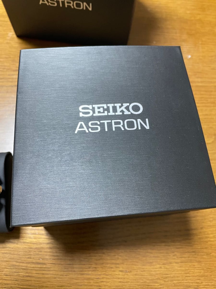 SEIKO セイコー ASTRON アストロン ソーラー電波 腕時計　スポーツ　チタン
