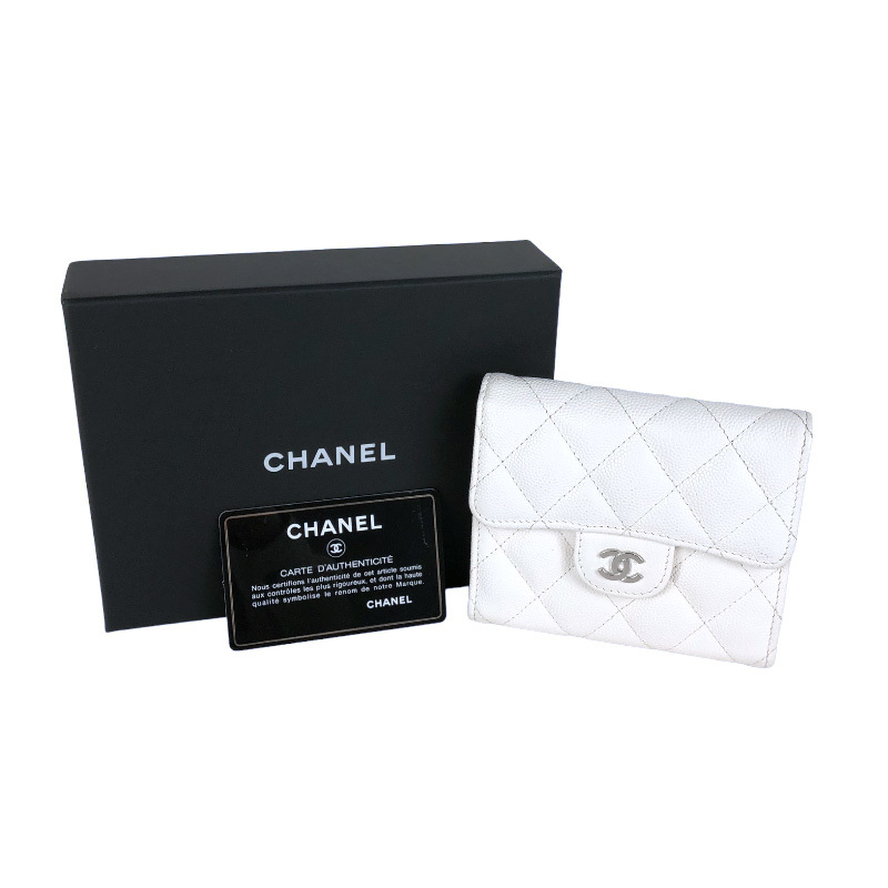 CHANEL 二つ折り財布 AP0231