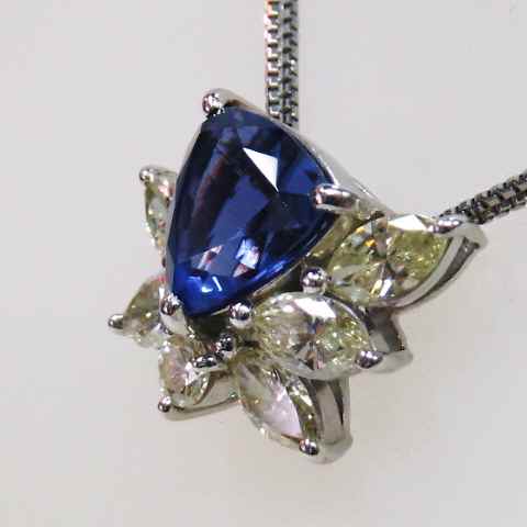  very beautiful color. tanzanite 2,99CT*zoi site * marquee s diamond . around . ornament ., wonderful design top necklace * platinum made!
