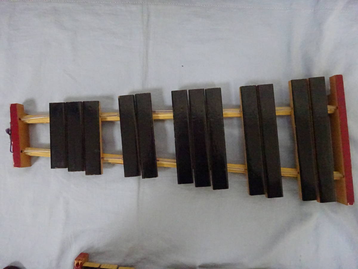（な-Y-1105） 木琴 ジャンク品 ２個セット シロホン もっきん マレット なし 中古の画像7